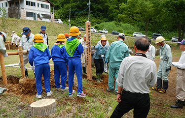 No.73 栄村での復興祈念植樹