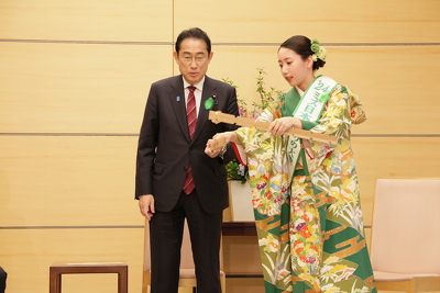 能登半島地震被災地の避難所等で利用している木材組立器具（組手什）を紹介